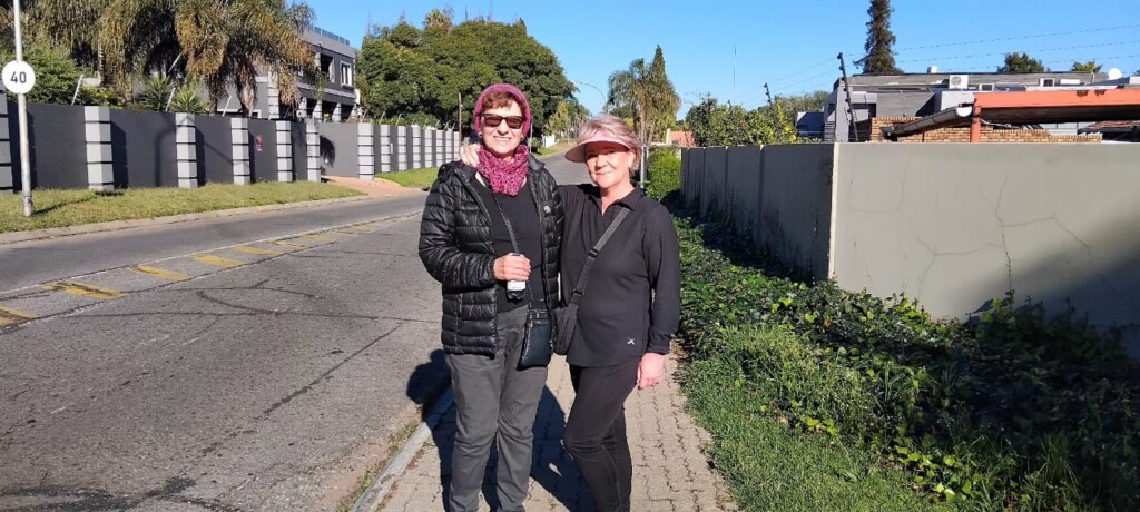 Bedfordview 7 km walking group - L to R: Bridgette and Candice